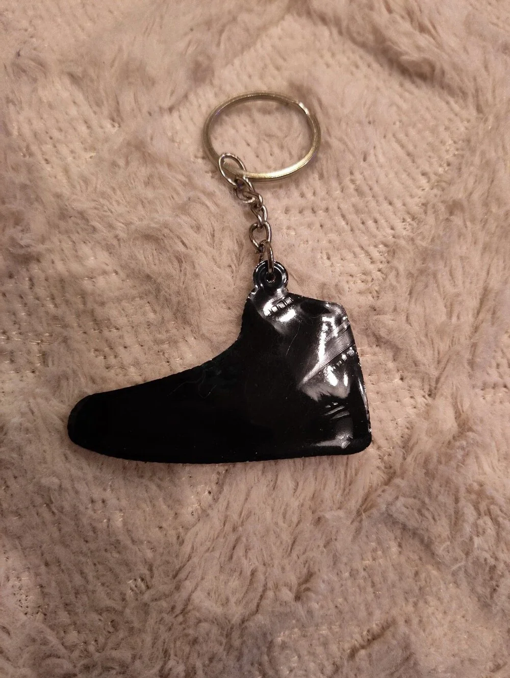 Two Keychains Air Jordan 1 and Air Door Key Chain Set Red Black Silver New